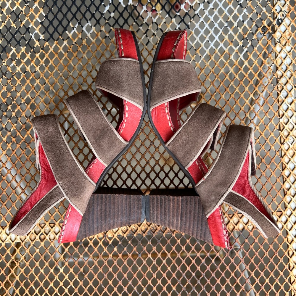 Esska Women Taupe Suede Red Leather Block Heel Sandals Size 38 Hook Loop Straps